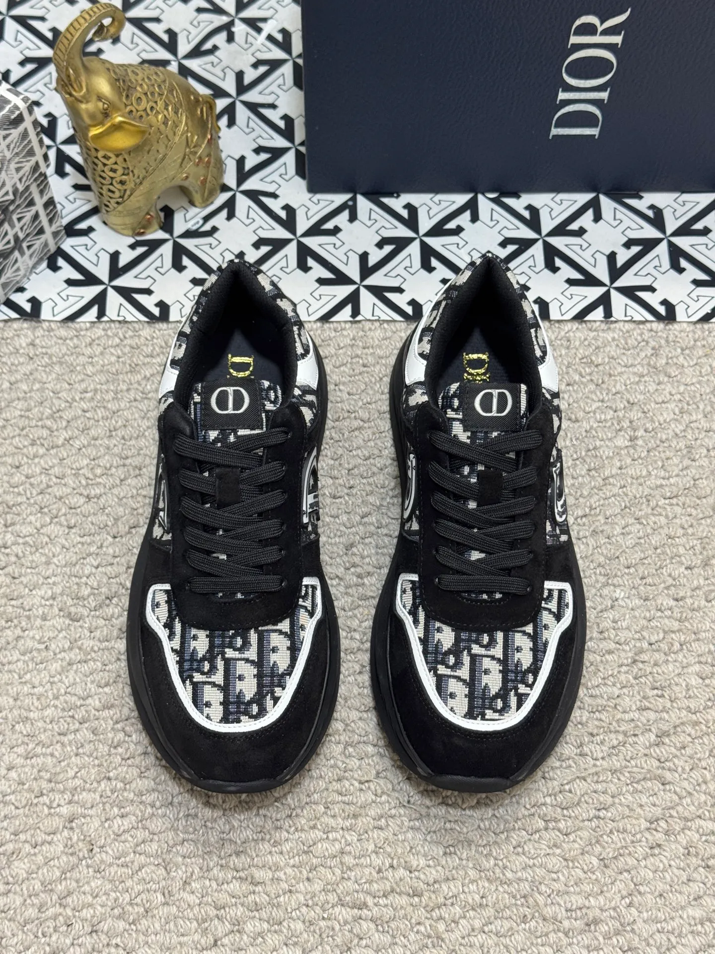 Men's men's shoes 💰440 [New model] 🐞🐞Top original - Dior 🆕 Low-top B02 casual sports shoes, carefully made of first-layer cowhide with canvas, comfortable and breathable ~ rubber soles, enhance style. Fashionable and versatile, it can complement any look. Featuring an exquisite design that is uniquely dynamic and modern, this shoe is part of Dior's legacy and embodies modern elegance. Size: 38-44 (45 customized